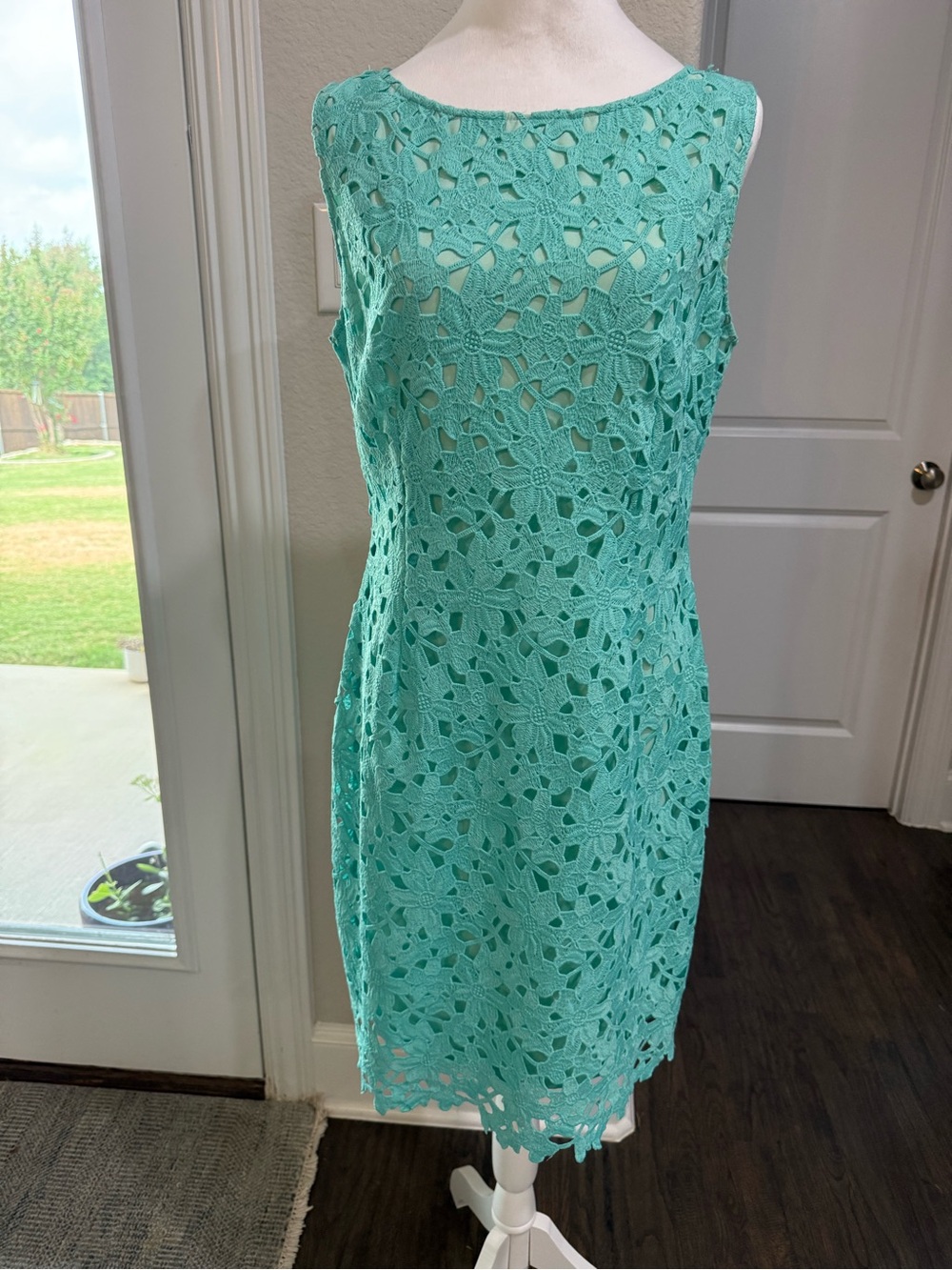 Tahari Sleeveless Mint Green Crochet Midi Dress